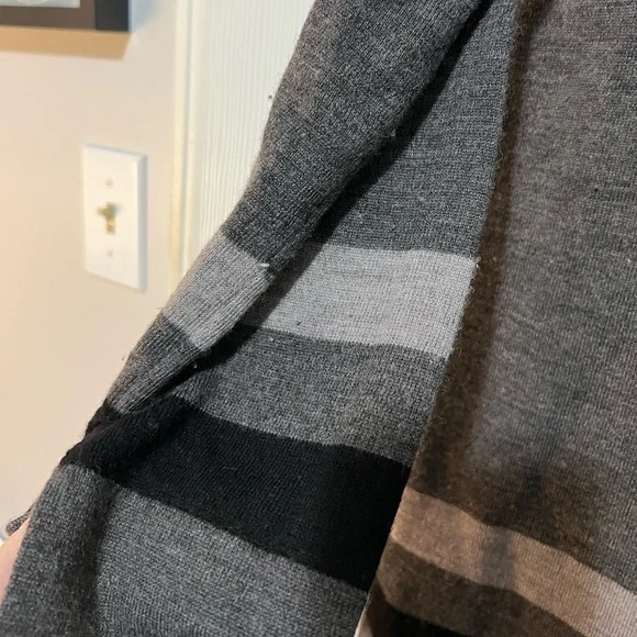 Grey and black sweater/tunic 100% merino wool - Picture 3 of 6